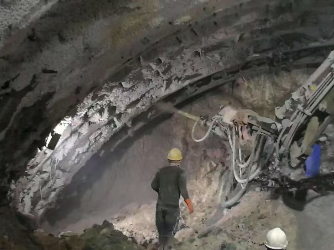 建平隧道喷射混凝土如何有效控制回弹量   