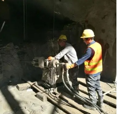 建平水下抗分散灌浆料特点 水下不分散注浆料介绍
